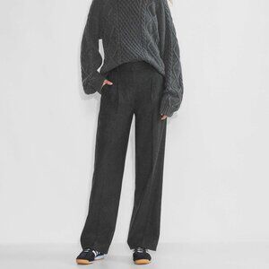 Aritzia Effortless Pant - Size 8